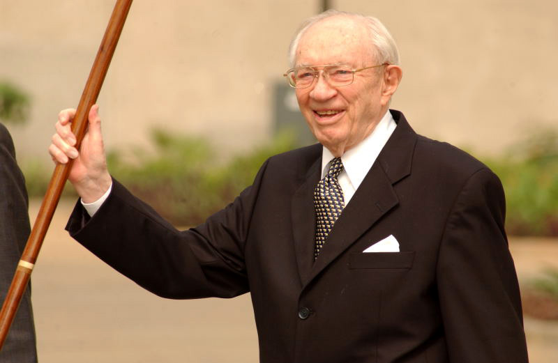Gordon-B.-Hinckley-